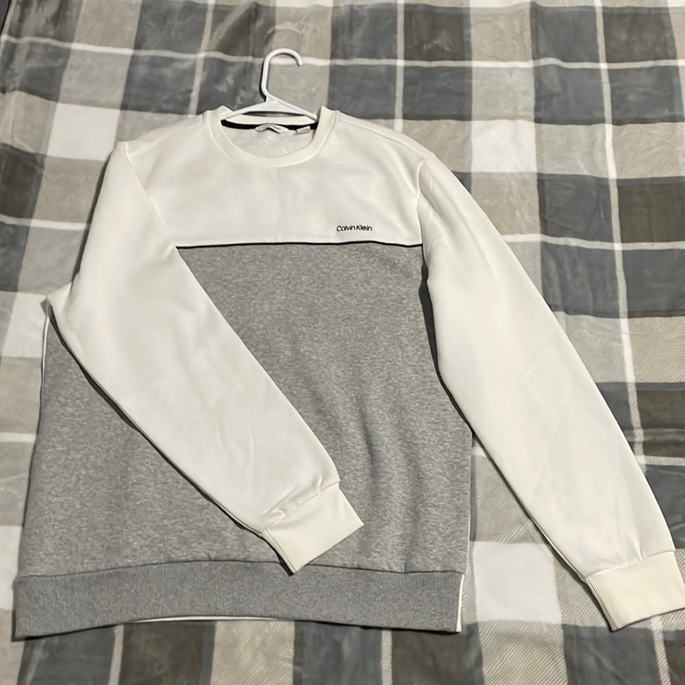 Calvin Klein Mens Logo Long Sleeve Pullover Crew Neck Sweatshirt